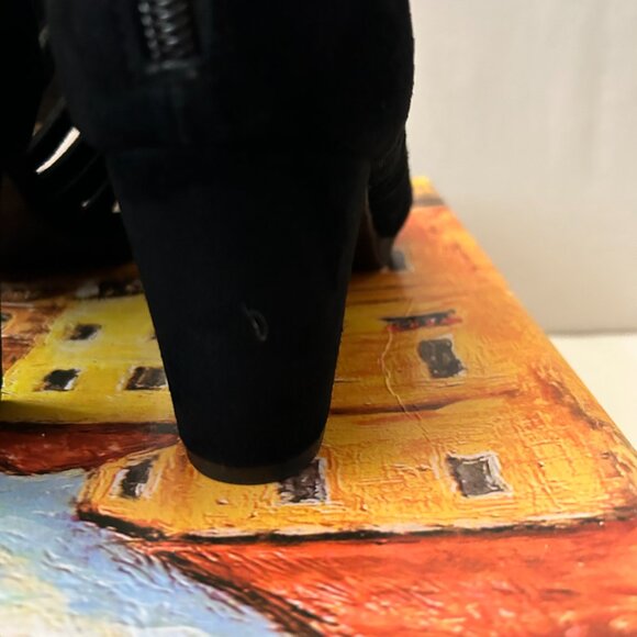 Bella Vita Black Suede Gladiator Open Toe Zip Back Shootie 6W fits like a 7W* - Picture 8 of 12